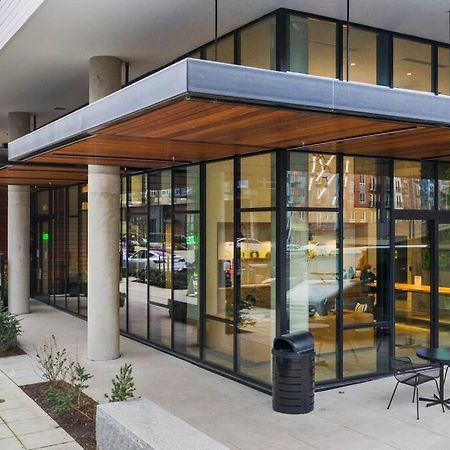 Airy And Open Corner Loft - 92 Walkscore Redmond Exterior photo